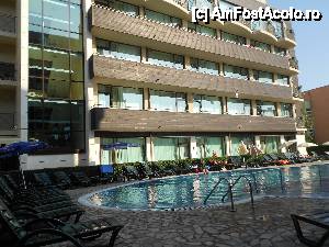 [P07] Aceasta e piscina mai mare si corpul nr 2 » foto by mihaiu77
 - 
<span class="allrVoted glyphicon glyphicon-heart hidden" id="av458497"></span>
<a class="m-l-10 hidden" id="sv458497" onclick="voting_Foto_DelVot(,458497,4850)" role="button">șterge vot <span class="glyphicon glyphicon-remove"></span></a>
<a id="v9458497" class=" c-red"  onclick="voting_Foto_SetVot(458497)" role="button"><span class="glyphicon glyphicon-heart-empty"></span> <b>LIKE</b> = Votează poza</a> <img class="hidden"  id="f458497W9" src="/imagini/loader.gif" border="0" /><span class="AjErrMes hidden" id="e458497ErM"></span>