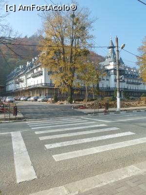 [P24] Calimanesti/Hotel Central » foto by maria55 †
 - 
<span class="allrVoted glyphicon glyphicon-heart hidden" id="av729179"></span>
<a class="m-l-10 hidden" id="sv729179" onclick="voting_Foto_DelVot(,729179,4859)" role="button">șterge vot <span class="glyphicon glyphicon-remove"></span></a>
<a id="v9729179" class=" c-red"  onclick="voting_Foto_SetVot(729179)" role="button"><span class="glyphicon glyphicon-heart-empty"></span> <b>LIKE</b> = Votează poza</a> <img class="hidden"  id="f729179W9" src="/imagini/loader.gif" border="0" /><span class="AjErrMes hidden" id="e729179ErM"></span>