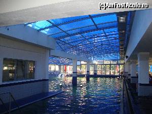 [P28] 2. Ștrandul Hotelului Oltul - A doua piscină interioară. Se observă dimensiunile generoase ale piscinelor.  » foto by Floryn81
 - 
<span class="allrVoted glyphicon glyphicon-heart hidden" id="av680485"></span>
<a class="m-l-10 hidden" id="sv680485" onclick="voting_Foto_DelVot(,680485,4859)" role="button">șterge vot <span class="glyphicon glyphicon-remove"></span></a>
<a id="v9680485" class=" c-red"  onclick="voting_Foto_SetVot(680485)" role="button"><span class="glyphicon glyphicon-heart-empty"></span> <b>LIKE</b> = Votează poza</a> <img class="hidden"  id="f680485W9" src="/imagini/loader.gif" border="0" /><span class="AjErrMes hidden" id="e680485ErM"></span>