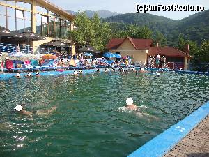 [P37] 3. Piscinele de la Hotelul Casa Românească - În imagine avem piscina exterioară de la Casa Românească. În clădirea din partea stângă a imaginii se află piscina interioară și sauna.  » foto by Floryn81
 - 
<span class="allrVoted glyphicon glyphicon-heart hidden" id="av680494"></span>
<a class="m-l-10 hidden" id="sv680494" onclick="voting_Foto_DelVot(,680494,4859)" role="button">șterge vot <span class="glyphicon glyphicon-remove"></span></a>
<a id="v9680494" class=" c-red"  onclick="voting_Foto_SetVot(680494)" role="button"><span class="glyphicon glyphicon-heart-empty"></span> <b>LIKE</b> = Votează poza</a> <img class="hidden"  id="f680494W9" src="/imagini/loader.gif" border="0" /><span class="AjErrMes hidden" id="e680494ErM"></span>