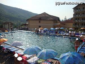 [P38] 3. Piscinele de la Hotelul Casa Românească - Piscina exterioară văzută din alt unghi.  » foto by Floryn81
 - 
<span class="allrVoted glyphicon glyphicon-heart hidden" id="av680495"></span>
<a class="m-l-10 hidden" id="sv680495" onclick="voting_Foto_DelVot(,680495,4859)" role="button">șterge vot <span class="glyphicon glyphicon-remove"></span></a>
<a id="v9680495" class=" c-red"  onclick="voting_Foto_SetVot(680495)" role="button"><span class="glyphicon glyphicon-heart-empty"></span> <b>LIKE</b> = Votează poza</a> <img class="hidden"  id="f680495W9" src="/imagini/loader.gif" border="0" /><span class="AjErrMes hidden" id="e680495ErM"></span>