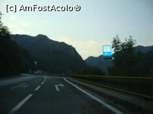 [P01] 1. Într-o seară călduroasă din august 2015 am plecat să vizităm Mănăstirea Turnu. Urmăm indicatoarele spre obiectivul nostru. » foto by Floryn81
 - 
<span class="allrVoted glyphicon glyphicon-heart hidden" id="av719529"></span>
<a class="m-l-10 hidden" id="sv719529" onclick="voting_Foto_DelVot(,719529,4859)" role="button">șterge vot <span class="glyphicon glyphicon-remove"></span></a>
<a id="v9719529" class=" c-red"  onclick="voting_Foto_SetVot(719529)" role="button"><span class="glyphicon glyphicon-heart-empty"></span> <b>LIKE</b> = Votează poza</a> <img class="hidden"  id="f719529W9" src="/imagini/loader.gif" border="0" /><span class="AjErrMes hidden" id="e719529ErM"></span>