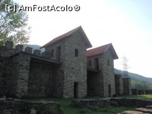 [P36] Poarta principală a castrului văzută din interiorul fortificației.  » foto by Floryn81
 - 
<span class="allrVoted glyphicon glyphicon-heart hidden" id="av719570"></span>
<a class="m-l-10 hidden" id="sv719570" onclick="voting_Foto_DelVot(,719570,4859)" role="button">șterge vot <span class="glyphicon glyphicon-remove"></span></a>
<a id="v9719570" class=" c-red"  onclick="voting_Foto_SetVot(719570)" role="button"><span class="glyphicon glyphicon-heart-empty"></span> <b>LIKE</b> = Votează poza</a> <img class="hidden"  id="f719570W9" src="/imagini/loader.gif" border="0" /><span class="AjErrMes hidden" id="e719570ErM"></span>
