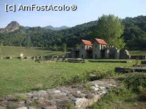 [P37] Vom merge și pe malul Oltului pentru a ne odihni câteva clipe pe iarbă. Din când în când admirăm fortificația.  » foto by Floryn81
 - 
<span class="allrVoted glyphicon glyphicon-heart hidden" id="av719571"></span>
<a class="m-l-10 hidden" id="sv719571" onclick="voting_Foto_DelVot(,719571,4859)" role="button">șterge vot <span class="glyphicon glyphicon-remove"></span></a>
<a id="v9719571" class=" c-red"  onclick="voting_Foto_SetVot(719571)" role="button"><span class="glyphicon glyphicon-heart-empty"></span> <b>LIKE</b> = Votează poza</a> <img class="hidden"  id="f719571W9" src="/imagini/loader.gif" border="0" /><span class="AjErrMes hidden" id="e719571ErM"></span>