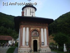 [P05] Intrați în curtea lăcașului de cult, vom vizita biserica veche a Mănăstirii Turnu, având hramul ”Intrarea în biserică a Maicii Domnului”.  » foto by Floryn81
 - 
<span class="allrVoted glyphicon glyphicon-heart hidden" id="av719533"></span>
<a class="m-l-10 hidden" id="sv719533" onclick="voting_Foto_DelVot(,719533,4859)" role="button">șterge vot <span class="glyphicon glyphicon-remove"></span></a>
<a id="v9719533" class=" c-red"  onclick="voting_Foto_SetVot(719533)" role="button"><span class="glyphicon glyphicon-heart-empty"></span> <b>LIKE</b> = Votează poza</a> <img class="hidden"  id="f719533W9" src="/imagini/loader.gif" border="0" /><span class="AjErrMes hidden" id="e719533ErM"></span>