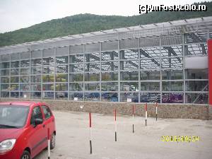 [P24] Piscina acoperită, aflată în parcarea Complexului Hotelier. În stânga se observă un mic aqualand.  » foto by puiutea
 - 
<span class="allrVoted glyphicon glyphicon-heart hidden" id="av676220"></span>
<a class="m-l-10 hidden" id="sv676220" onclick="voting_Foto_DelVot(,676220,4859)" role="button">șterge vot <span class="glyphicon glyphicon-remove"></span></a>
<a id="v9676220" class=" c-red"  onclick="voting_Foto_SetVot(676220)" role="button"><span class="glyphicon glyphicon-heart-empty"></span> <b>LIKE</b> = Votează poza</a> <img class="hidden"  id="f676220W9" src="/imagini/loader.gif" border="0" /><span class="AjErrMes hidden" id="e676220ErM"></span>