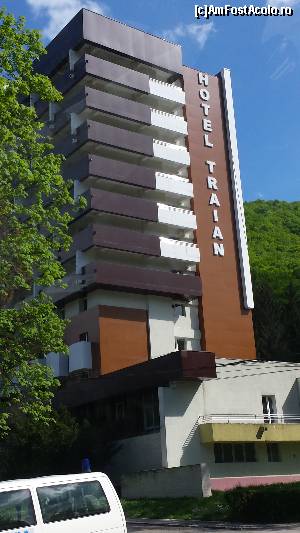 [P11] Hotel Traian din Căciulata » foto by costy69*
 - 
<span class="allrVoted glyphicon glyphicon-heart hidden" id="av613940"></span>
<a class="m-l-10 hidden" id="sv613940" onclick="voting_Foto_DelVot(,613940,4859)" role="button">șterge vot <span class="glyphicon glyphicon-remove"></span></a>
<a id="v9613940" class=" c-red"  onclick="voting_Foto_SetVot(613940)" role="button"><span class="glyphicon glyphicon-heart-empty"></span> <b>LIKE</b> = Votează poza</a> <img class="hidden"  id="f613940W9" src="/imagini/loader.gif" border="0" /><span class="AjErrMes hidden" id="e613940ErM"></span>