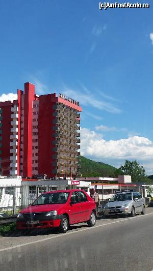 [P14] Hotelul Căciulata din stațiunea cu același nume » foto by costy69*
 - 
<span class="allrVoted glyphicon glyphicon-heart hidden" id="av613959"></span>
<a class="m-l-10 hidden" id="sv613959" onclick="voting_Foto_DelVot(,613959,4859)" role="button">șterge vot <span class="glyphicon glyphicon-remove"></span></a>
<a id="v9613959" class=" c-red"  onclick="voting_Foto_SetVot(613959)" role="button"><span class="glyphicon glyphicon-heart-empty"></span> <b>LIKE</b> = Votează poza</a> <img class="hidden"  id="f613959W9" src="/imagini/loader.gif" border="0" /><span class="AjErrMes hidden" id="e613959ErM"></span>