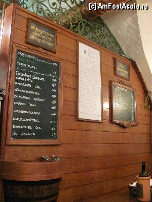 [P10] Din nou meniul restaurantului. Îl au afișat în 2-3 locuri. Și la intrare în restaurant și pe pereți și pe sait, peste tot.  » foto by gettutza
 - 
<span class="allrVoted glyphicon glyphicon-heart hidden" id="av414519"></span>
<a class="m-l-10 hidden" id="sv414519" onclick="voting_Foto_DelVot(,414519,4865)" role="button">șterge vot <span class="glyphicon glyphicon-remove"></span></a>
<a id="v9414519" class=" c-red"  onclick="voting_Foto_SetVot(414519)" role="button"><span class="glyphicon glyphicon-heart-empty"></span> <b>LIKE</b> = Votează poza</a> <img class="hidden"  id="f414519W9" src="/imagini/loader.gif" border="0" /><span class="AjErrMes hidden" id="e414519ErM"></span>