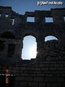 [P17] Colosseumul din Pula » foto by Floricatarea
 - 
<span class="allrVoted glyphicon glyphicon-heart hidden" id="av163378"></span>
<a class="m-l-10 hidden" id="sv163378" onclick="voting_Foto_DelVot(,163378,4867)" role="button">șterge vot <span class="glyphicon glyphicon-remove"></span></a>
<a id="v9163378" class=" c-red"  onclick="voting_Foto_SetVot(163378)" role="button"><span class="glyphicon glyphicon-heart-empty"></span> <b>LIKE</b> = Votează poza</a> <img class="hidden"  id="f163378W9" src="/imagini/loader.gif" border="0" /><span class="AjErrMes hidden" id="e163378ErM"></span>