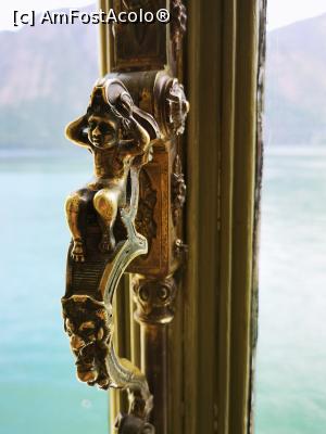 [P59] Villa del Balbianello; mânerul unei ferestre » foto by crismis
 - 
<span class="allrVoted glyphicon glyphicon-heart hidden" id="av1309019"></span>
<a class="m-l-10 hidden" id="sv1309019" onclick="voting_Foto_DelVot(,1309019,4871)" role="button">șterge vot <span class="glyphicon glyphicon-remove"></span></a>
<a id="v91309019" class=" c-red"  onclick="voting_Foto_SetVot(1309019)" role="button"><span class="glyphicon glyphicon-heart-empty"></span> <b>LIKE</b> = Votează poza</a> <img class="hidden"  id="f1309019W9" src="/imagini/loader.gif" border="0" /><span class="AjErrMes hidden" id="e1309019ErM"></span>