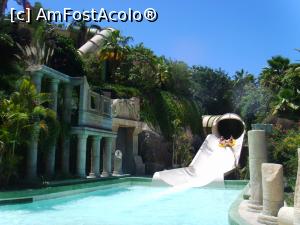 [P38] Siam Park » foto by felix
 - 
<span class="allrVoted glyphicon glyphicon-heart hidden" id="av863752"></span>
<a class="m-l-10 hidden" id="sv863752" onclick="voting_Foto_DelVot(,863752,4873)" role="button">șterge vot <span class="glyphicon glyphicon-remove"></span></a>
<a id="v9863752" class=" c-red"  onclick="voting_Foto_SetVot(863752)" role="button"><span class="glyphicon glyphicon-heart-empty"></span> <b>LIKE</b> = Votează poza</a> <img class="hidden"  id="f863752W9" src="/imagini/loader.gif" border="0" /><span class="AjErrMes hidden" id="e863752ErM"></span>