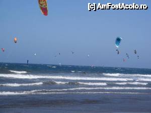 [P45] plaja din El Medano, preferata windsurferilor, si nu numai » foto by dianabzs
 - 
<span class="allrVoted glyphicon glyphicon-heart hidden" id="av422074"></span>
<a class="m-l-10 hidden" id="sv422074" onclick="voting_Foto_DelVot(,422074,4873)" role="button">șterge vot <span class="glyphicon glyphicon-remove"></span></a>
<a id="v9422074" class=" c-red"  onclick="voting_Foto_SetVot(422074)" role="button"><span class="glyphicon glyphicon-heart-empty"></span> <b>LIKE</b> = Votează poza</a> <img class="hidden"  id="f422074W9" src="/imagini/loader.gif" border="0" /><span class="AjErrMes hidden" id="e422074ErM"></span>