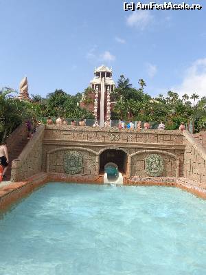 [P05] 28 metri de cadere inn gol pe topogan la Siam Park » foto by razvan1977
 - 
<span class="allrVoted glyphicon glyphicon-heart hidden" id="av566754"></span>
<a class="m-l-10 hidden" id="sv566754" onclick="voting_Foto_DelVot(,566754,4873)" role="button">șterge vot <span class="glyphicon glyphicon-remove"></span></a>
<a id="v9566754" class=" c-red"  onclick="voting_Foto_SetVot(566754)" role="button"><span class="glyphicon glyphicon-heart-empty"></span> <b>LIKE</b> = Votează poza</a> <img class="hidden"  id="f566754W9" src="/imagini/loader.gif" border="0" /><span class="AjErrMes hidden" id="e566754ErM"></span>