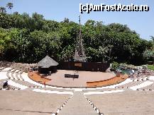 [P03] Jungle Park-teatru » foto by iorgulescua
 - 
<span class="allrVoted glyphicon glyphicon-heart hidden" id="av260875"></span>
<a class="m-l-10 hidden" id="sv260875" onclick="voting_Foto_DelVot(,260875,4873)" role="button">șterge vot <span class="glyphicon glyphicon-remove"></span></a>
<a id="v9260875" class=" c-red"  onclick="voting_Foto_SetVot(260875)" role="button"><span class="glyphicon glyphicon-heart-empty"></span> <b>LIKE</b> = Votează poza</a> <img class="hidden"  id="f260875W9" src="/imagini/loader.gif" border="0" /><span class="AjErrMes hidden" id="e260875ErM"></span>