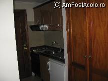 [P20] chicineta din camera de hotel..f utila desi nu am folosit-o, era dotata cu de toate, inclusiv vesela » foto by cami1212
 - 
<span class="allrVoted glyphicon glyphicon-heart hidden" id="av80894"></span>
<a class="m-l-10 hidden" id="sv80894" onclick="voting_Foto_DelVot(,80894,4873)" role="button">șterge vot <span class="glyphicon glyphicon-remove"></span></a>
<a id="v980894" class=" c-red"  onclick="voting_Foto_SetVot(80894)" role="button"><span class="glyphicon glyphicon-heart-empty"></span> <b>LIKE</b> = Votează poza</a> <img class="hidden"  id="f80894W9" src="/imagini/loader.gif" border="0" /><span class="AjErrMes hidden" id="e80894ErM"></span>