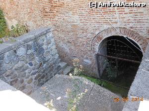 [P02] Strehaia - Palatul Craioveştilor, sub ziduri, locuri necunoscute, inaccesibile.  » foto by iulianic
 - 
<span class="allrVoted glyphicon glyphicon-heart hidden" id="av554590"></span>
<a class="m-l-10 hidden" id="sv554590" onclick="voting_Foto_DelVot(,554590,4896)" role="button">șterge vot <span class="glyphicon glyphicon-remove"></span></a>
<a id="v9554590" class=" c-red"  onclick="voting_Foto_SetVot(554590)" role="button"><span class="glyphicon glyphicon-heart-empty"></span> <b>LIKE</b> = Votează poza</a> <img class="hidden"  id="f554590W9" src="/imagini/loader.gif" border="0" /><span class="AjErrMes hidden" id="e554590ErM"></span>