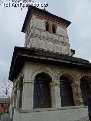 [P14] Pridvorul deschis adăugat de domnul Constantin Brâncoveanu și turnul-donjon de pe pronaos.  » foto by tata123 🔱
 - 
<span class="allrVoted glyphicon glyphicon-heart hidden" id="av1127407"></span>
<a class="m-l-10 hidden" id="sv1127407" onclick="voting_Foto_DelVot(,1127407,4896)" role="button">șterge vot <span class="glyphicon glyphicon-remove"></span></a>
<a id="v91127407" class=" c-red"  onclick="voting_Foto_SetVot(1127407)" role="button"><span class="glyphicon glyphicon-heart-empty"></span> <b>LIKE</b> = Votează poza</a> <img class="hidden"  id="f1127407W9" src="/imagini/loader.gif" border="0" /><span class="AjErrMes hidden" id="e1127407ErM"></span>