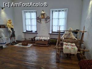 [P18] Cula Izvoranu-Geblescu, 'Șezătoare tradițională' la etajul doi unde sunt două încăperi » foto by mprofeanu
 - 
<span class="allrVoted glyphicon glyphicon-heart hidden" id="av1511103"></span>
<a class="m-l-10 hidden" id="sv1511103" onclick="voting_Foto_DelVot(,1511103,4898)" role="button">șterge vot <span class="glyphicon glyphicon-remove"></span></a>
<a id="v91511103" class=" c-red"  onclick="voting_Foto_SetVot(1511103)" role="button"><span class="glyphicon glyphicon-heart-empty"></span> <b>LIKE</b> = Votează poza</a> <img class="hidden"  id="f1511103W9" src="/imagini/loader.gif" border="0" /><span class="AjErrMes hidden" id="e1511103ErM"></span>