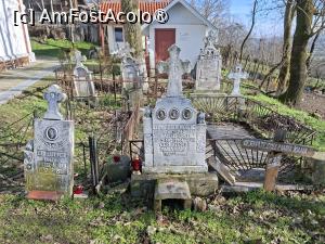 [P69] Biserica Cernăteștilor, Cimitirul și mormântul Pictoriţei Jana Cernătescu, ultimul descendent al familiei » foto by mprofeanu
 - 
<span class="allrVoted glyphicon glyphicon-heart hidden" id="av1511154"></span>
<a class="m-l-10 hidden" id="sv1511154" onclick="voting_Foto_DelVot(,1511154,4898)" role="button">șterge vot <span class="glyphicon glyphicon-remove"></span></a>
<a id="v91511154" class=" c-red"  onclick="voting_Foto_SetVot(1511154)" role="button"><span class="glyphicon glyphicon-heart-empty"></span> <b>LIKE</b> = Votează poza</a> <img class="hidden"  id="f1511154W9" src="/imagini/loader.gif" border="0" /><span class="AjErrMes hidden" id="e1511154ErM"></span>