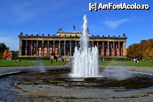 [P20] Altes museum si o bucata de curcubeu, la capătul căruia a stat la un moment dat o comoară :))))) » foto by MCM
 - 
<span class="allrVoted glyphicon glyphicon-heart hidden" id="av478850"></span>
<a class="m-l-10 hidden" id="sv478850" onclick="voting_Foto_DelVot(,478850,4900)" role="button">șterge vot <span class="glyphicon glyphicon-remove"></span></a>
<a id="v9478850" class=" c-red"  onclick="voting_Foto_SetVot(478850)" role="button"><span class="glyphicon glyphicon-heart-empty"></span> <b>LIKE</b> = Votează poza</a> <img class="hidden"  id="f478850W9" src="/imagini/loader.gif" border="0" /><span class="AjErrMes hidden" id="e478850ErM"></span>