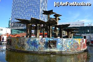 [P04] In Alexanderplatz - Brunnen der Völkerfreundschaft (Fântâna Prieteniei dintre Popoare)  » foto by MCM
 - 
<span class="allrVoted glyphicon glyphicon-heart hidden" id="av478834"></span>
<a class="m-l-10 hidden" id="sv478834" onclick="voting_Foto_DelVot(,478834,4900)" role="button">șterge vot <span class="glyphicon glyphicon-remove"></span></a>
<a id="v9478834" class=" c-red"  onclick="voting_Foto_SetVot(478834)" role="button"><span class="glyphicon glyphicon-heart-empty"></span> <b>LIKE</b> = Votează poza</a> <img class="hidden"  id="f478834W9" src="/imagini/loader.gif" border="0" /><span class="AjErrMes hidden" id="e478834ErM"></span>