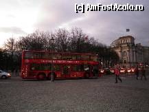 [P18] sightseeing tour bus » foto by roxana.tomina
 - 
<span class="allrVoted glyphicon glyphicon-heart hidden" id="av325818"></span>
<a class="m-l-10 hidden" id="sv325818" onclick="voting_Foto_DelVot(,325818,4900)" role="button">șterge vot <span class="glyphicon glyphicon-remove"></span></a>
<a id="v9325818" class=" c-red"  onclick="voting_Foto_SetVot(325818)" role="button"><span class="glyphicon glyphicon-heart-empty"></span> <b>LIKE</b> = Votează poza</a> <img class="hidden"  id="f325818W9" src="/imagini/loader.gif" border="0" /><span class="AjErrMes hidden" id="e325818ErM"></span>