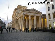 [P02] Brandenburg Gate .. vedere de la sosea » foto by roxana.tomina
 - 
<span class="allrVoted glyphicon glyphicon-heart hidden" id="av325802"></span>
<a class="m-l-10 hidden" id="sv325802" onclick="voting_Foto_DelVot(,325802,4900)" role="button">șterge vot <span class="glyphicon glyphicon-remove"></span></a>
<a id="v9325802" class=" c-red"  onclick="voting_Foto_SetVot(325802)" role="button"><span class="glyphicon glyphicon-heart-empty"></span> <b>LIKE</b> = Votează poza</a> <img class="hidden"  id="f325802W9" src="/imagini/loader.gif" border="0" /><span class="AjErrMes hidden" id="e325802ErM"></span>