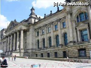 [P25] Fatada Reichstag-ului » foto by iccata
 - 
<span class="allrVoted glyphicon glyphicon-heart hidden" id="av452384"></span>
<a class="m-l-10 hidden" id="sv452384" onclick="voting_Foto_DelVot(,452384,4900)" role="button">șterge vot <span class="glyphicon glyphicon-remove"></span></a>
<a id="v9452384" class=" c-red"  onclick="voting_Foto_SetVot(452384)" role="button"><span class="glyphicon glyphicon-heart-empty"></span> <b>LIKE</b> = Votează poza</a> <img class="hidden"  id="f452384W9" src="/imagini/loader.gif" border="0" /><span class="AjErrMes hidden" id="e452384ErM"></span>