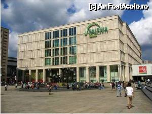 [P03] Galeria Kaufof aflata in piata din spatele actualului hotel Park Inn » foto by iccata
 - 
<span class="allrVoted glyphicon glyphicon-heart hidden" id="av452357"></span>
<a class="m-l-10 hidden" id="sv452357" onclick="voting_Foto_DelVot(,452357,4900)" role="button">șterge vot <span class="glyphicon glyphicon-remove"></span></a>
<a id="v9452357" class=" c-red"  onclick="voting_Foto_SetVot(452357)" role="button"><span class="glyphicon glyphicon-heart-empty"></span> <b>LIKE</b> = Votează poza</a> <img class="hidden"  id="f452357W9" src="/imagini/loader.gif" border="0" /><span class="AjErrMes hidden" id="e452357ErM"></span>