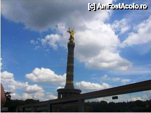 [P34] Coloana Victoriei din Berlin (Siegessaule)  » foto by iccata
 - 
<span class="allrVoted glyphicon glyphicon-heart hidden" id="av452393"></span>
<a class="m-l-10 hidden" id="sv452393" onclick="voting_Foto_DelVot(,452393,4900)" role="button">șterge vot <span class="glyphicon glyphicon-remove"></span></a>
<a id="v9452393" class=" c-red"  onclick="voting_Foto_SetVot(452393)" role="button"><span class="glyphicon glyphicon-heart-empty"></span> <b>LIKE</b> = Votează poza</a> <img class="hidden"  id="f452393W9" src="/imagini/loader.gif" border="0" /><span class="AjErrMes hidden" id="e452393ErM"></span>