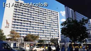 [P72] Zona din fața intrării secundare la Zoologischer Garten » foto by Carmen Ion
 - 
<span class="allrVoted glyphicon glyphicon-heart hidden" id="av1283133"></span>
<a class="m-l-10 hidden" id="sv1283133" onclick="voting_Foto_DelVot(,1283133,4900)" role="button">șterge vot <span class="glyphicon glyphicon-remove"></span></a>
<a id="v91283133" class=" c-red"  onclick="voting_Foto_SetVot(1283133)" role="button"><span class="glyphicon glyphicon-heart-empty"></span> <b>LIKE</b> = Votează poza</a> <img class="hidden"  id="f1283133W9" src="/imagini/loader.gif" border="0" /><span class="AjErrMes hidden" id="e1283133ErM"></span>