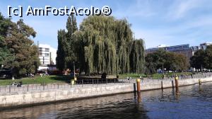 [P18] Lume pe maluri în zona Nikolaiviertel » foto by Carmen Ion
 - 
<span class="allrVoted glyphicon glyphicon-heart hidden" id="av1284271"></span>
<a class="m-l-10 hidden" id="sv1284271" onclick="voting_Foto_DelVot(,1284271,4900)" role="button">șterge vot <span class="glyphicon glyphicon-remove"></span></a>
<a id="v91284271" class=" c-red"  onclick="voting_Foto_SetVot(1284271)" role="button"><span class="glyphicon glyphicon-heart-empty"></span> <b>LIKE</b> = Votează poza</a> <img class="hidden"  id="f1284271W9" src="/imagini/loader.gif" border="0" /><span class="AjErrMes hidden" id="e1284271ErM"></span>