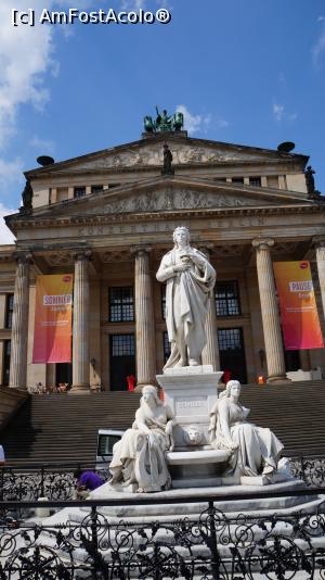 [P13] Statuia lui Schiller din Geandarmenmarkt » foto by GIN2015*
 - 
<span class="allrVoted glyphicon glyphicon-heart hidden" id="av811854"></span>
<a class="m-l-10 hidden" id="sv811854" onclick="voting_Foto_DelVot(,811854,4900)" role="button">șterge vot <span class="glyphicon glyphicon-remove"></span></a>
<a id="v9811854" class=" c-red"  onclick="voting_Foto_SetVot(811854)" role="button"><span class="glyphicon glyphicon-heart-empty"></span> <b>LIKE</b> = Votează poza</a> <img class="hidden"  id="f811854W9" src="/imagini/loader.gif" border="0" /><span class="AjErrMes hidden" id="e811854ErM"></span>