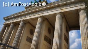 [P18] Poarta Brandenburg » foto by GIN2015*
 - 
<span class="allrVoted glyphicon glyphicon-heart hidden" id="av811860"></span>
<a class="m-l-10 hidden" id="sv811860" onclick="voting_Foto_DelVot(,811860,4900)" role="button">șterge vot <span class="glyphicon glyphicon-remove"></span></a>
<a id="v9811860" class=" c-red"  onclick="voting_Foto_SetVot(811860)" role="button"><span class="glyphicon glyphicon-heart-empty"></span> <b>LIKE</b> = Votează poza</a> <img class="hidden"  id="f811860W9" src="/imagini/loader.gif" border="0" /><span class="AjErrMes hidden" id="e811860ErM"></span>