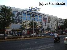 [P01] Berlin: fațada mall-ului din cartierul Hellersdorf, în incinta căruia se află Hotelul Hellemitte » foto by mariana.olaru
 - 
<span class="allrVoted glyphicon glyphicon-heart hidden" id="av162027"></span>
<a class="m-l-10 hidden" id="sv162027" onclick="voting_Foto_DelVot(,162027,4900)" role="button">șterge vot <span class="glyphicon glyphicon-remove"></span></a>
<a id="v9162027" class=" c-red"  onclick="voting_Foto_SetVot(162027)" role="button"><span class="glyphicon glyphicon-heart-empty"></span> <b>LIKE</b> = Votează poza</a> <img class="hidden"  id="f162027W9" src="/imagini/loader.gif" border="0" /><span class="AjErrMes hidden" id="e162027ErM"></span>