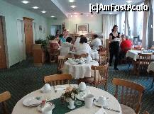 [P14] Servind micul dejun în restaurantul Hotelului Hellemitte din Berlin » foto by mariana.olaru
 - 
<span class="allrVoted glyphicon glyphicon-heart hidden" id="av162042"></span>
<a class="m-l-10 hidden" id="sv162042" onclick="voting_Foto_DelVot(,162042,4900)" role="button">șterge vot <span class="glyphicon glyphicon-remove"></span></a>
<a id="v9162042" class=" c-red"  onclick="voting_Foto_SetVot(162042)" role="button"><span class="glyphicon glyphicon-heart-empty"></span> <b>LIKE</b> = Votează poza</a> <img class="hidden"  id="f162042W9" src="/imagini/loader.gif" border="0" /><span class="AjErrMes hidden" id="e162042ErM"></span>