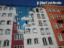 [P20] Cartierul Hellersdorf din Berlin: o fațadă veselă de bloc ex-comunist » foto by mariana.olaru
 - 
<span class="allrVoted glyphicon glyphicon-heart hidden" id="av162048"></span>
<a class="m-l-10 hidden" id="sv162048" onclick="voting_Foto_DelVot(,162048,4900)" role="button">șterge vot <span class="glyphicon glyphicon-remove"></span></a>
<a id="v9162048" class=" c-red"  onclick="voting_Foto_SetVot(162048)" role="button"><span class="glyphicon glyphicon-heart-empty"></span> <b>LIKE</b> = Votează poza</a> <img class="hidden"  id="f162048W9" src="/imagini/loader.gif" border="0" /><span class="AjErrMes hidden" id="e162048ErM"></span>
