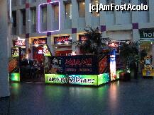 [P07] Un Internet-cafe din incinta mall-ului din Hellersdorf » foto by mariana.olaru
 - 
<span class="allrVoted glyphicon glyphicon-heart hidden" id="av162035"></span>
<a class="m-l-10 hidden" id="sv162035" onclick="voting_Foto_DelVot(,162035,4900)" role="button">șterge vot <span class="glyphicon glyphicon-remove"></span></a>
<a id="v9162035" class=" c-red"  onclick="voting_Foto_SetVot(162035)" role="button"><span class="glyphicon glyphicon-heart-empty"></span> <b>LIKE</b> = Votează poza</a> <img class="hidden"  id="f162035W9" src="/imagini/loader.gif" border="0" /><span class="AjErrMes hidden" id="e162035ErM"></span>