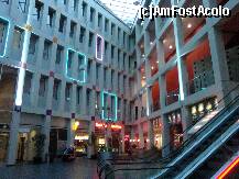 [P09] Fațada Hotelului Hellemitte în stânga și CinemaStar , cinematograful multiplex, în dreapta imaginii » foto by mariana.olaru
 - 
<span class="allrVoted glyphicon glyphicon-heart hidden" id="av162037"></span>
<a class="m-l-10 hidden" id="sv162037" onclick="voting_Foto_DelVot(,162037,4900)" role="button">șterge vot <span class="glyphicon glyphicon-remove"></span></a>
<a id="v9162037" class=" c-red"  onclick="voting_Foto_SetVot(162037)" role="button"><span class="glyphicon glyphicon-heart-empty"></span> <b>LIKE</b> = Votează poza</a> <img class="hidden"  id="f162037W9" src="/imagini/loader.gif" border="0" /><span class="AjErrMes hidden" id="e162037ErM"></span>