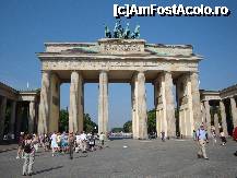 [P20] Berlin : Brandenburger Tor , arcul de trimf dedicat victoriilor prusace » foto by mariana.olaru
 - 
<span class="allrVoted glyphicon glyphicon-heart hidden" id="av173392"></span>
<a class="m-l-10 hidden" id="sv173392" onclick="voting_Foto_DelVot(,173392,4900)" role="button">șterge vot <span class="glyphicon glyphicon-remove"></span></a>
<a id="v9173392" class=" c-red"  onclick="voting_Foto_SetVot(173392)" role="button"><span class="glyphicon glyphicon-heart-empty"></span> <b>LIKE</b> = Votează poza</a> <img class="hidden"  id="f173392W9" src="/imagini/loader.gif" border="0" /><span class="AjErrMes hidden" id="e173392ErM"></span>