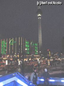 [P09] Alexanderplatz si turnul televiziunii noaptea » foto by Michi
 - 
<span class="allrVoted glyphicon glyphicon-heart hidden" id="av176931"></span>
<a class="m-l-10 hidden" id="sv176931" onclick="voting_Foto_DelVot(,176931,4900)" role="button">șterge vot <span class="glyphicon glyphicon-remove"></span></a>
<a id="v9176931" class=" c-red"  onclick="voting_Foto_SetVot(176931)" role="button"><span class="glyphicon glyphicon-heart-empty"></span> <b>LIKE</b> = Votează poza</a> <img class="hidden"  id="f176931W9" src="/imagini/loader.gif" border="0" /><span class="AjErrMes hidden" id="e176931ErM"></span>