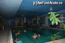 [P06] Piscina principala, vedere spre intrare si grupuri sanitare (in planul indepartat)  » foto by elena_iasi
 - 
<span class="allrVoted glyphicon glyphicon-heart hidden" id="av416474"></span>
<a class="m-l-10 hidden" id="sv416474" onclick="voting_Foto_DelVot(,416474,4909)" role="button">șterge vot <span class="glyphicon glyphicon-remove"></span></a>
<a id="v9416474" class=" c-red"  onclick="voting_Foto_SetVot(416474)" role="button"><span class="glyphicon glyphicon-heart-empty"></span> <b>LIKE</b> = Votează poza</a> <img class="hidden"  id="f416474W9" src="/imagini/loader.gif" border="0" /><span class="AjErrMes hidden" id="e416474ErM"></span>