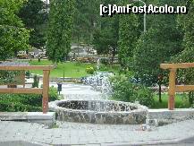[P01] Statiunea Sovata - o fantana arteziana in parc » foto by biancuta
 - 
<span class="allrVoted glyphicon glyphicon-heart hidden" id="av104958"></span>
<a class="m-l-10 hidden" id="sv104958" onclick="voting_Foto_DelVot(,104958,4909)" role="button">șterge vot <span class="glyphicon glyphicon-remove"></span></a>
<a id="v9104958" class=" c-red"  onclick="voting_Foto_SetVot(104958)" role="button"><span class="glyphicon glyphicon-heart-empty"></span> <b>LIKE</b> = Votează poza</a> <img class="hidden"  id="f104958W9" src="/imagini/loader.gif" border="0" /><span class="AjErrMes hidden" id="e104958ErM"></span>