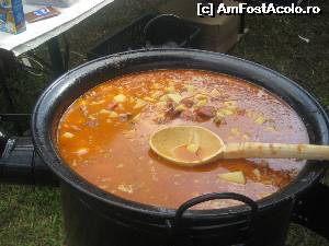 [P05] Provizii pentru zbor, un mega-gulas unguresc,  » foto by dorgo
 - 
<span class="allrVoted glyphicon glyphicon-heart hidden" id="av561683"></span>
<a class="m-l-10 hidden" id="sv561683" onclick="voting_Foto_DelVot(,561683,4909)" role="button">șterge vot <span class="glyphicon glyphicon-remove"></span></a>
<a id="v9561683" class=" c-red"  onclick="voting_Foto_SetVot(561683)" role="button"><span class="glyphicon glyphicon-heart-empty"></span> <b>LIKE</b> = Votează poza</a> <img class="hidden"  id="f561683W9" src="/imagini/loader.gif" border="0" /><span class="AjErrMes hidden" id="e561683ErM"></span>