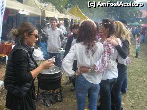 [P09] Echipa Radio Tg. Mures, a incins cuptorul si apoi hora in jurul sarmalelor » foto by dorgo
 - 
<span class="allrVoted glyphicon glyphicon-heart hidden" id="av561687"></span>
<a class="m-l-10 hidden" id="sv561687" onclick="voting_Foto_DelVot(,561687,4909)" role="button">șterge vot <span class="glyphicon glyphicon-remove"></span></a>
<a id="v9561687" class=" c-red"  onclick="voting_Foto_SetVot(561687)" role="button"><span class="glyphicon glyphicon-heart-empty"></span> <b>LIKE</b> = Votează poza</a> <img class="hidden"  id="f561687W9" src="/imagini/loader.gif" border="0" /><span class="AjErrMes hidden" id="e561687ErM"></span>