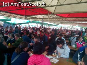 [P14] Pleznesti de pofta doar vazandu-i pe ceilalti cum se-arunca la sarmale » foto by dorgo
 - 
<span class="allrVoted glyphicon glyphicon-heart hidden" id="av807819"></span>
<a class="m-l-10 hidden" id="sv807819" onclick="voting_Foto_DelVot(,807819,4909)" role="button">șterge vot <span class="glyphicon glyphicon-remove"></span></a>
<a id="v9807819" class=" c-red"  onclick="voting_Foto_SetVot(807819)" role="button"><span class="glyphicon glyphicon-heart-empty"></span> <b>LIKE</b> = Votează poza</a> <img class="hidden"  id="f807819W9" src="/imagini/loader.gif" border="0" /><span class="AjErrMes hidden" id="e807819ErM"></span>