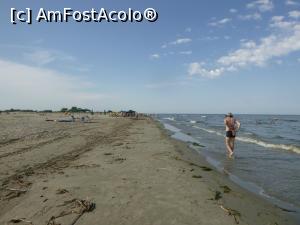 [P24] 23. Plaja văzută dinspre locul unde se varsă Dunărea în mare.  » foto by doinafil
 - 
<span class="allrVoted glyphicon glyphicon-heart hidden" id="av1085100"></span>
<a class="m-l-10 hidden" id="sv1085100" onclick="voting_Foto_DelVot(,1085100,4923)" role="button">șterge vot <span class="glyphicon glyphicon-remove"></span></a>
<a id="v91085100" class=" c-red"  onclick="voting_Foto_SetVot(1085100)" role="button"><span class="glyphicon glyphicon-heart-empty"></span> <b>LIKE</b> = Votează poza</a> <img class="hidden"  id="f1085100W9" src="/imagini/loader.gif" border="0" /><span class="AjErrMes hidden" id="e1085100ErM"></span>