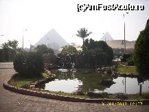 [P03] Vedere a micii gradini din fata hotelului si a panoramei avute de la geamul camerelor cu vedere la strada » foto by marian 1973
 - 
<span class="allrVoted glyphicon glyphicon-heart hidden" id="av48687"></span>
<a class="m-l-10 hidden" id="sv48687" onclick="voting_Foto_DelVot(,48687,4927)" role="button">șterge vot <span class="glyphicon glyphicon-remove"></span></a>
<a id="v948687" class=" c-red"  onclick="voting_Foto_SetVot(48687)" role="button"><span class="glyphicon glyphicon-heart-empty"></span> <b>LIKE</b> = Votează poza</a> <img class="hidden"  id="f48687W9" src="/imagini/loader.gif" border="0" /><span class="AjErrMes hidden" id="e48687ErM"></span>