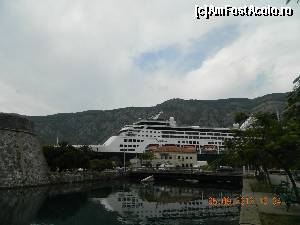 [P12] in Kotor, vedeti unde e cetatea, si unde a acostat luxosul vas de croaziera!!  » foto by andreea72
 - 
<span class="allrVoted glyphicon glyphicon-heart hidden" id="av500459"></span>
<a class="m-l-10 hidden" id="sv500459" onclick="voting_Foto_DelVot(,500459,4928)" role="button">șterge vot <span class="glyphicon glyphicon-remove"></span></a>
<a id="v9500459" class=" c-red"  onclick="voting_Foto_SetVot(500459)" role="button"><span class="glyphicon glyphicon-heart-empty"></span> <b>LIKE</b> = Votează poza</a> <img class="hidden"  id="f500459W9" src="/imagini/loader.gif" border="0" /><span class="AjErrMes hidden" id="e500459ErM"></span>